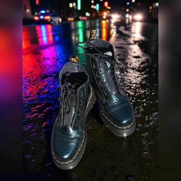 NWOB Sinclair Wild Croc Leather Platform Boots DR. MARTENS VERY RARE