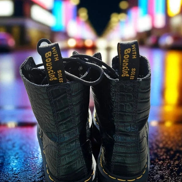 NWOB Sinclair Wild Croc Leather Platform Boots DR. MARTENS VERY RARE